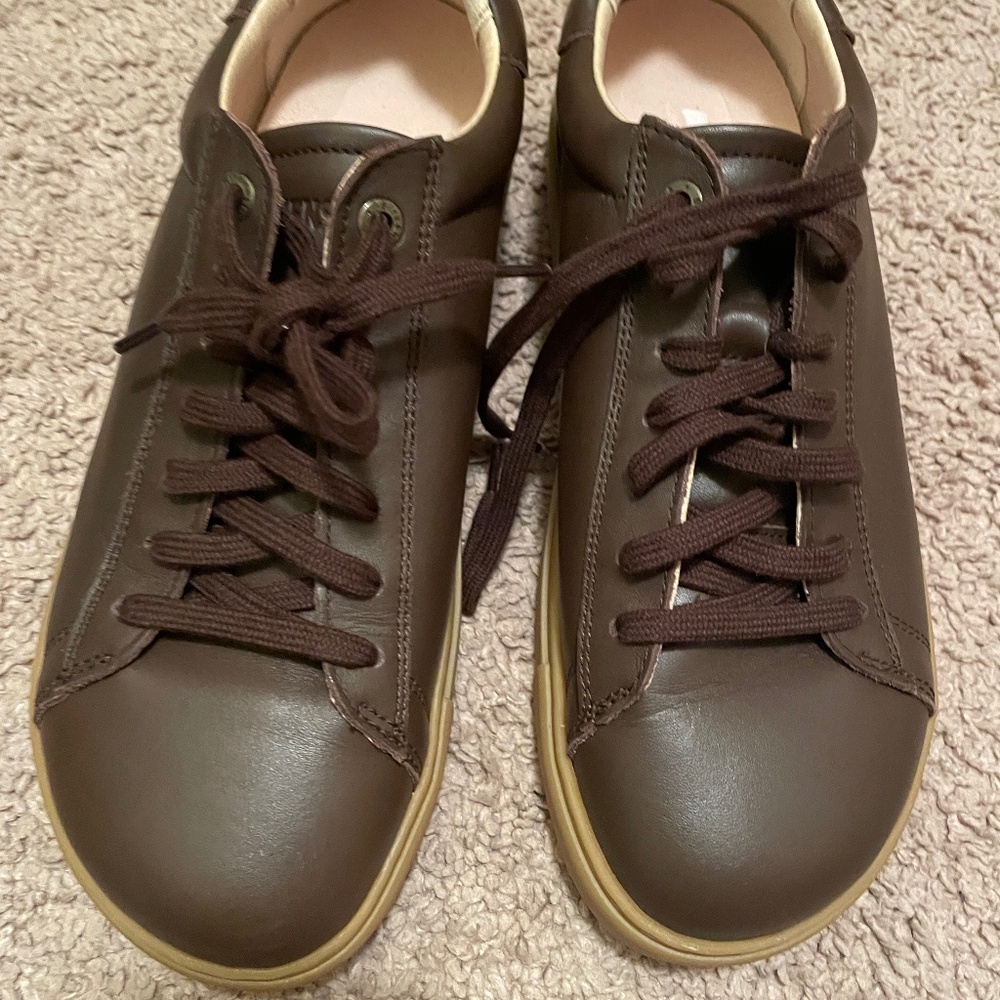 Birkenstock Bend Low Sneaker in Roast (Maple Brown) size 40 - Ladies 9 - Men 7